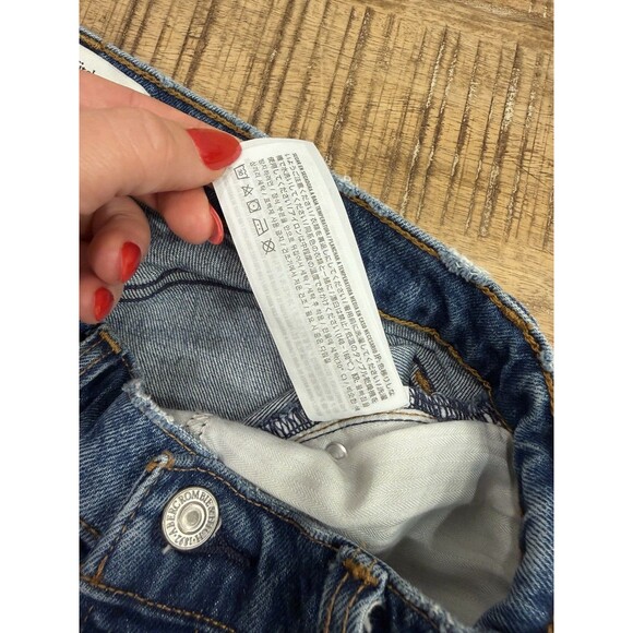 Abercrombie & Fitch The Mom Short High Rise Jean Shorts Womens Size 4 - Picture 11 of 11